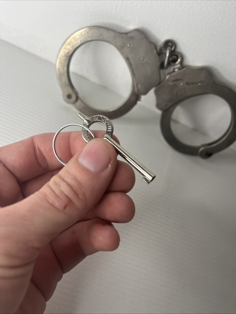 Peerless Handcuffs - Nickle Plated Model 300 With Official Key 🔥