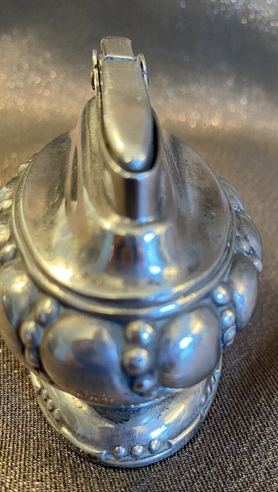 Vintage Ronson Waldorf Table Silver Plate Lighter