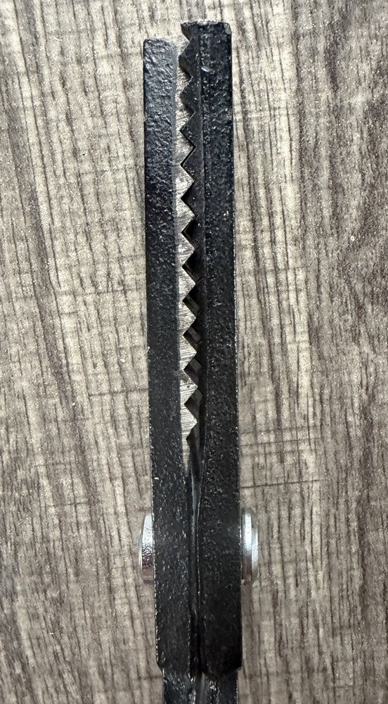 Cast Iron Sewing Scissors Pinking Shears Zigzag Cut