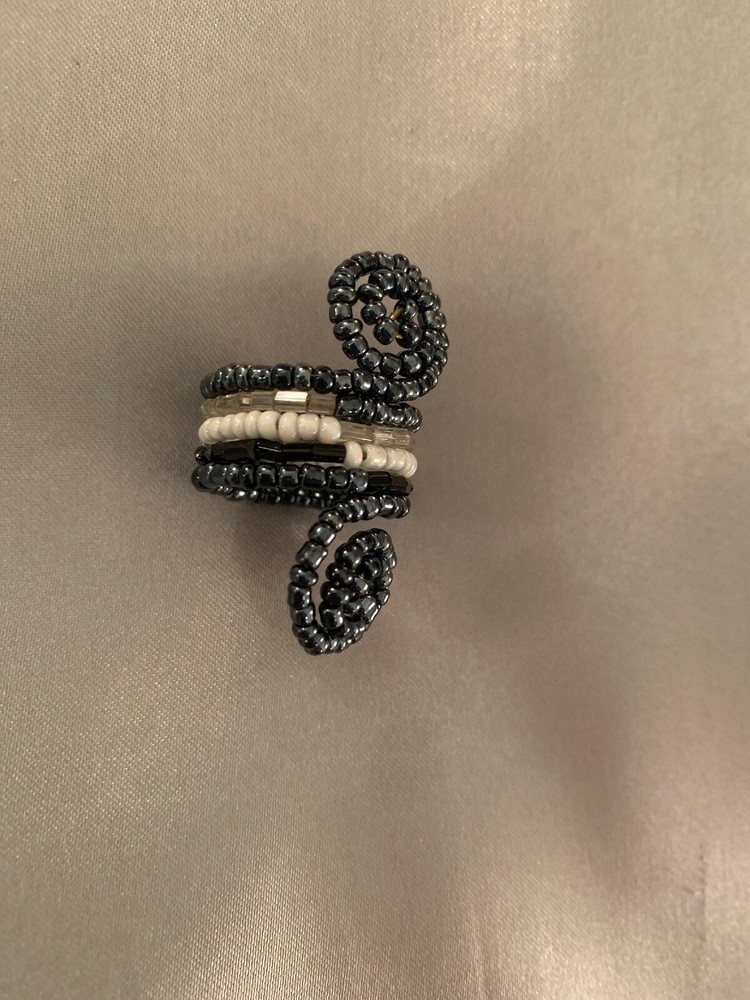 Womens Handmade Beaded Ring. Size 8. No Tags.