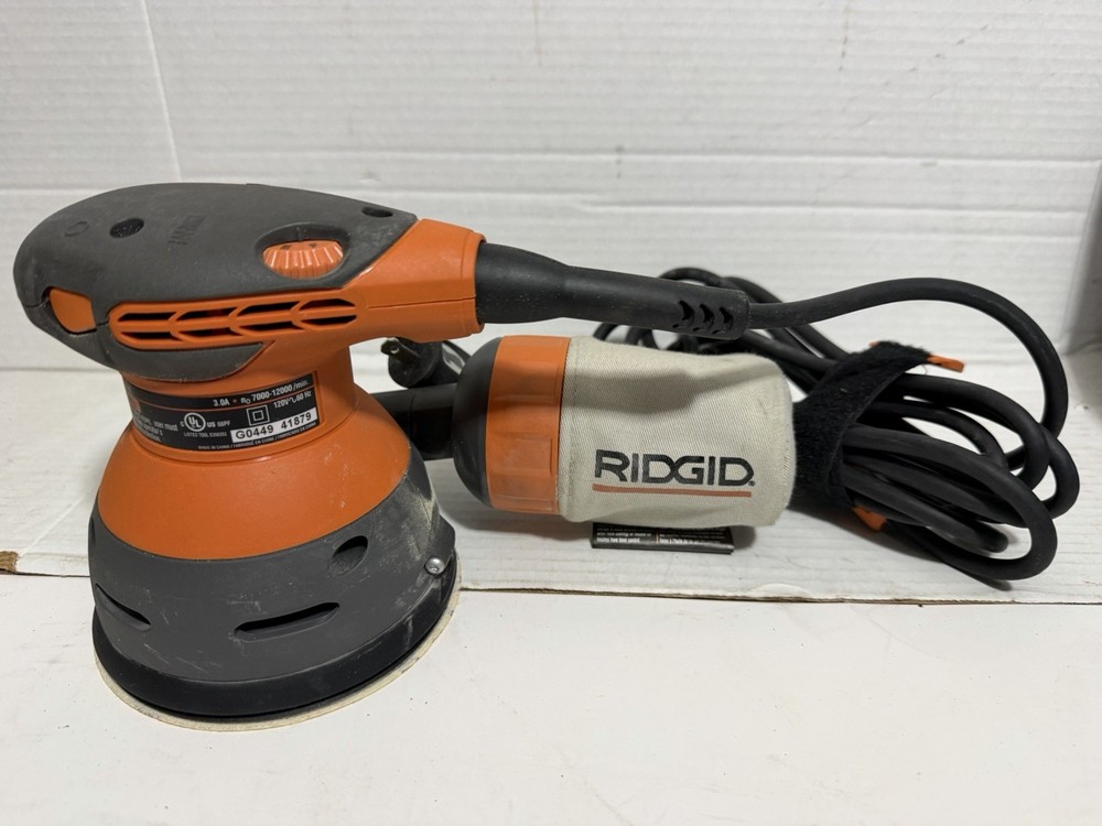 RIDGID TOOLS R2600 Sander With Case-works