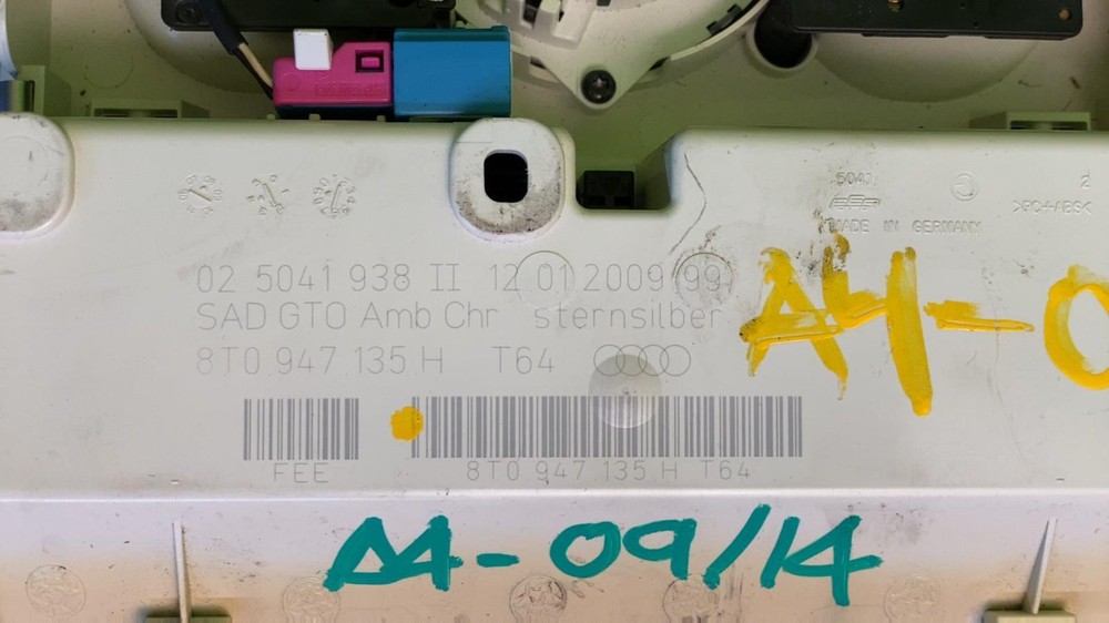 AUDI A4 FRONT ROOF CONSOLE SWITCH 8T0947135H