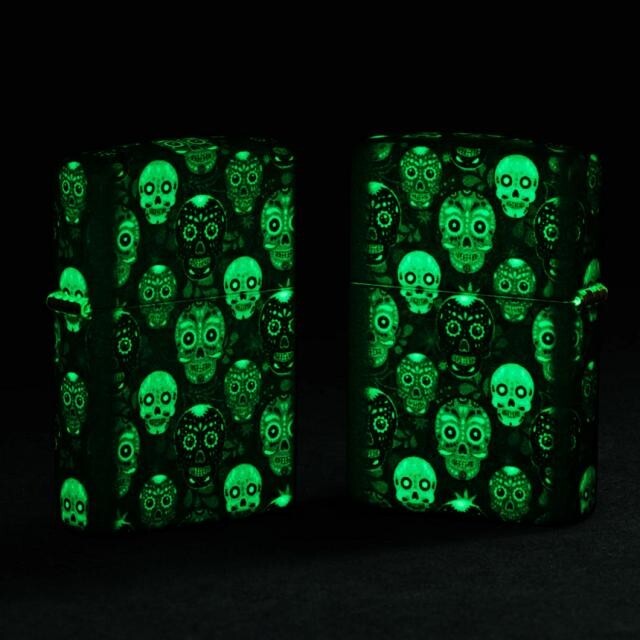 ZIPPO 46017 SUGAR SKULLS GLOW Lighter