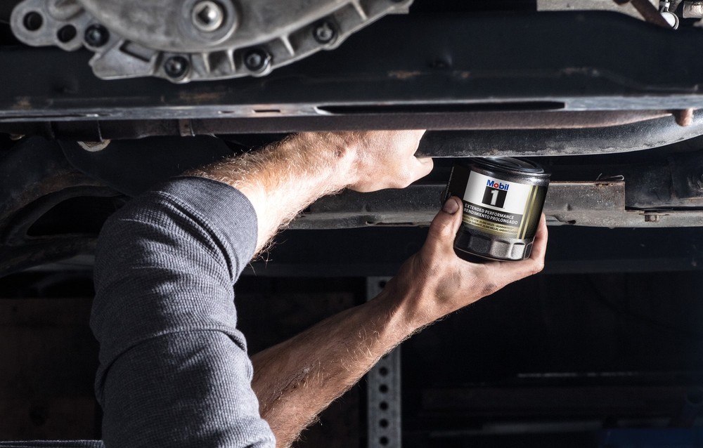 Mobil 1 Extended Performance M1-110A Oil Filter