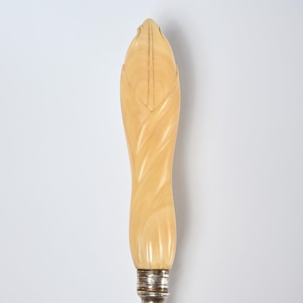 Victorian Crumb Scraper Silent Butler Hanau Pseudo Marks Barbara Walters