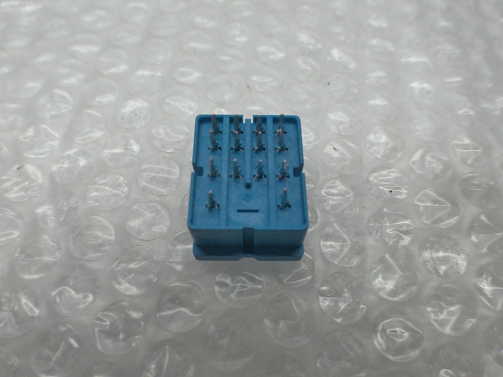 FINDER 94.14 RELAY BASE NSNP