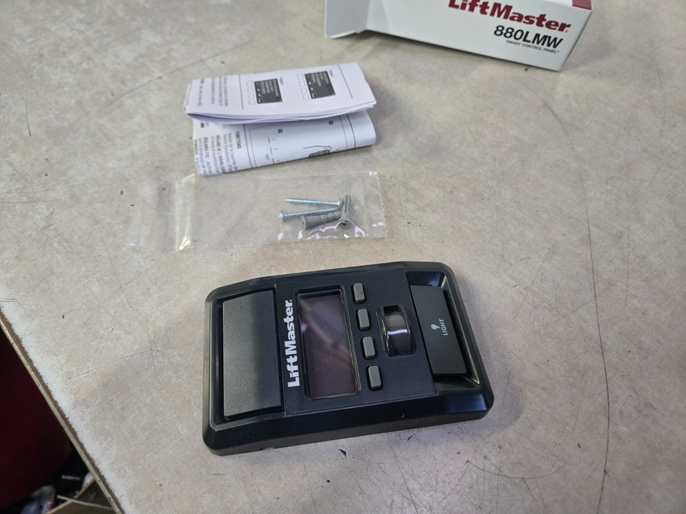 Liftmaster 880LMW Smart MyQ Control Panel Maintenance Alert System Light Control