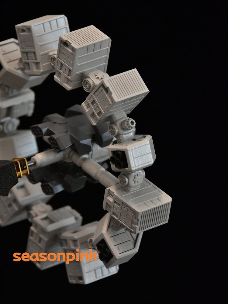 Interstellar Endurance Space Station Rotatable Model Collection Figure W/Base