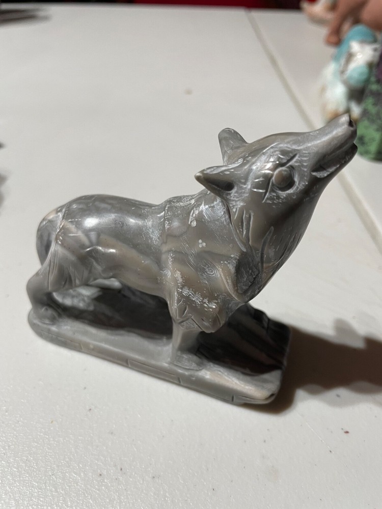 Wolf carving