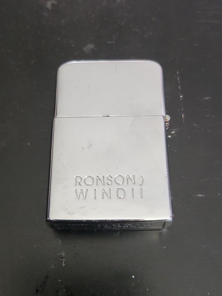 Vintage RONSON WIND II Cigarette Lighter