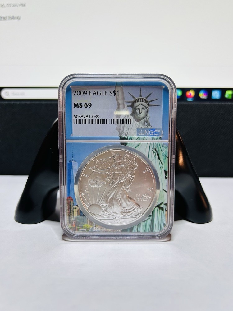 2009 SILVER EAGLE S$1 MS69 NGC