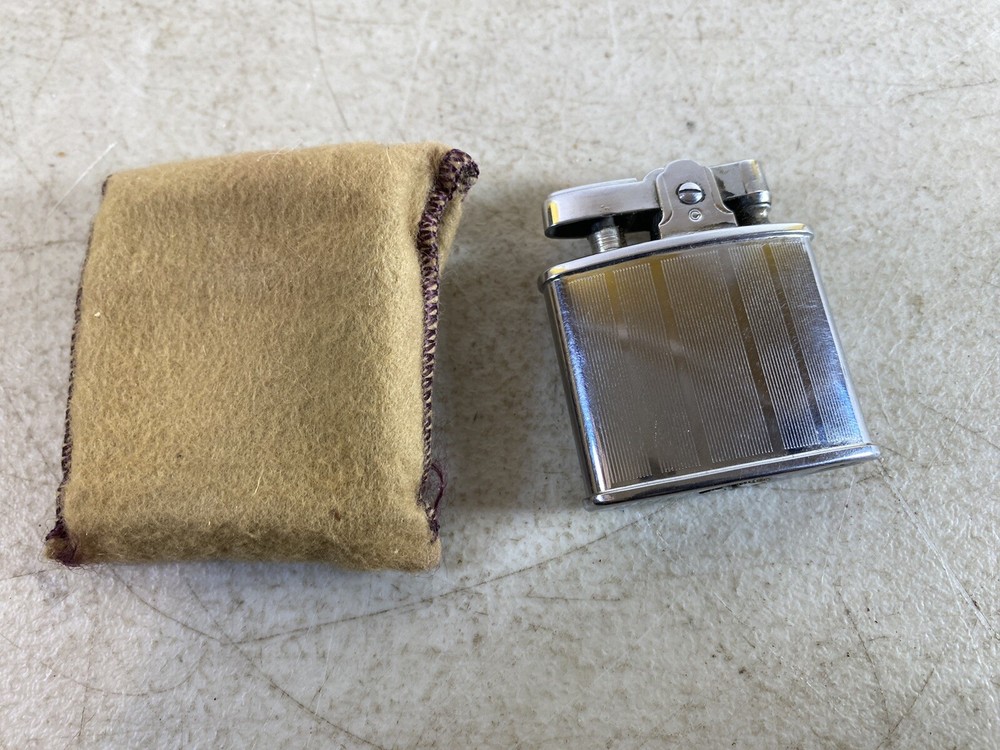 Ronson Vintage Lighter 50B2