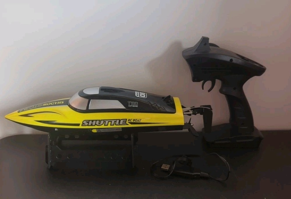 Shuttle RC Boat Shadow Storm TRO Extreme Race 08 Complete