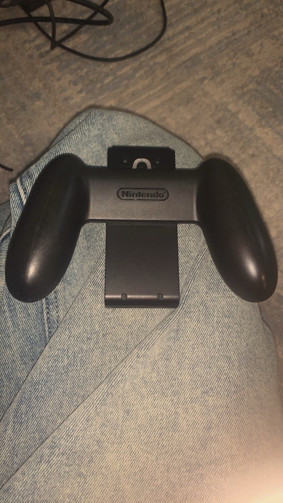 Nintendo Switch Console Bundle Super Mario Bros. U Deluxe Joy-Con Dock Grip Case