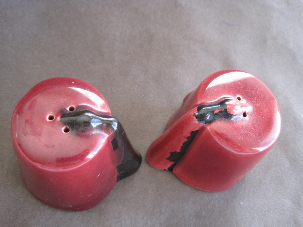 El Jebel Salt and Pepper Shaker
