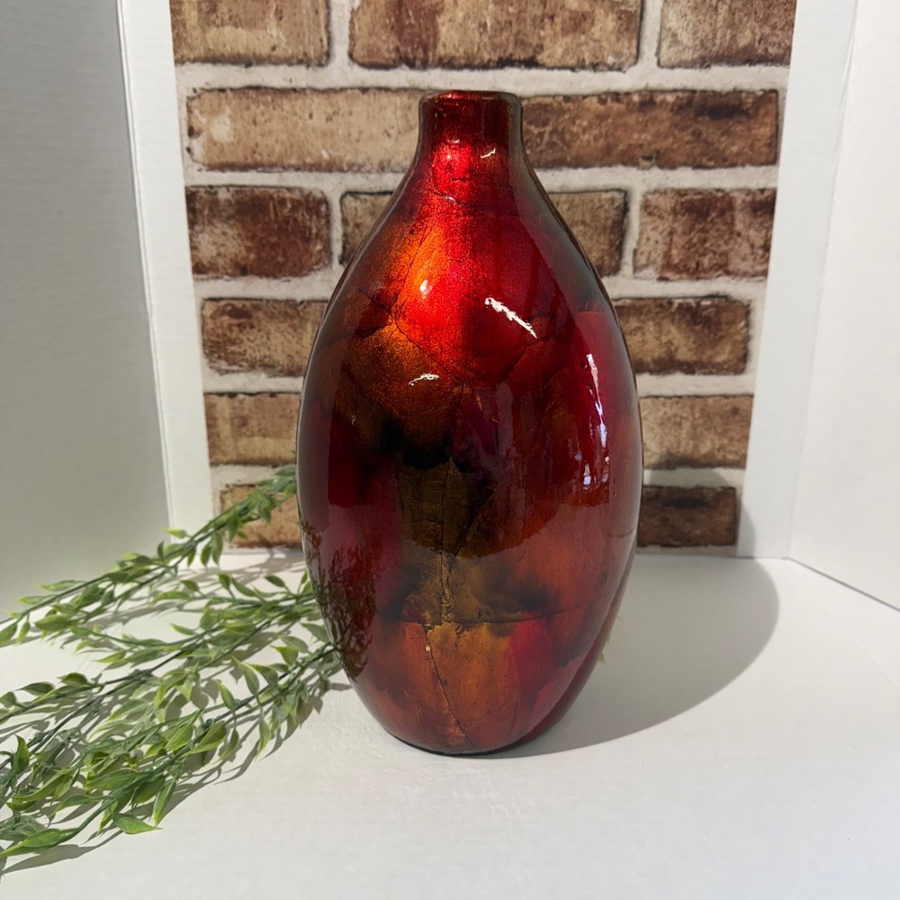 Red & Black Lacquered/foiled Ceramic Art Vase