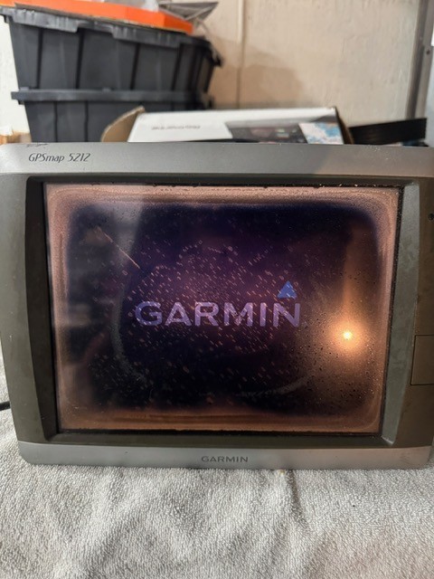USED Garmin GPSmap 5212 Marine GPS Chartplotter Boat 12 inch