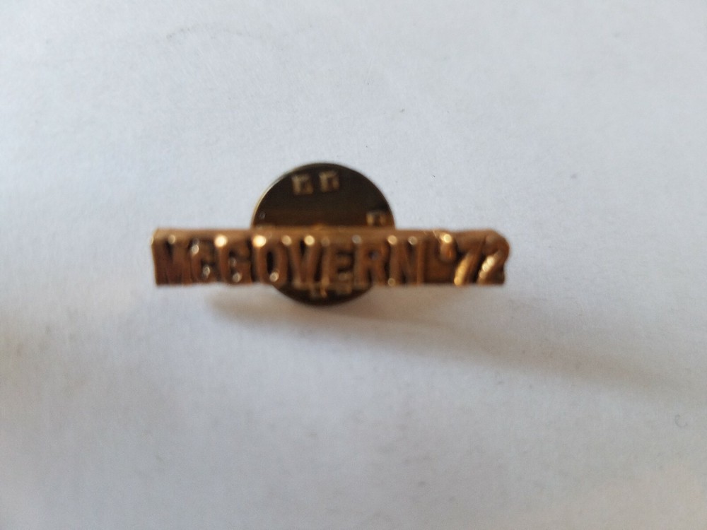 McGovern '72 tie tack