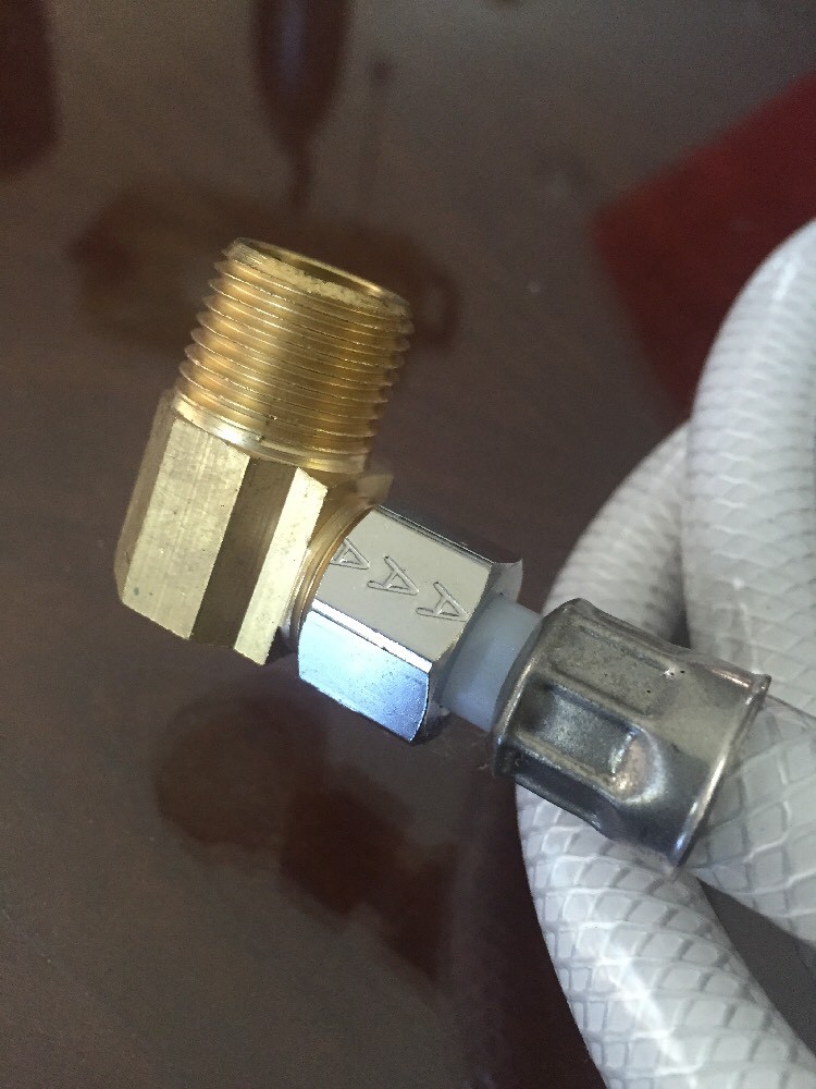 FlowTite 4All One Valve Fits All PushOn Hoses 36" White