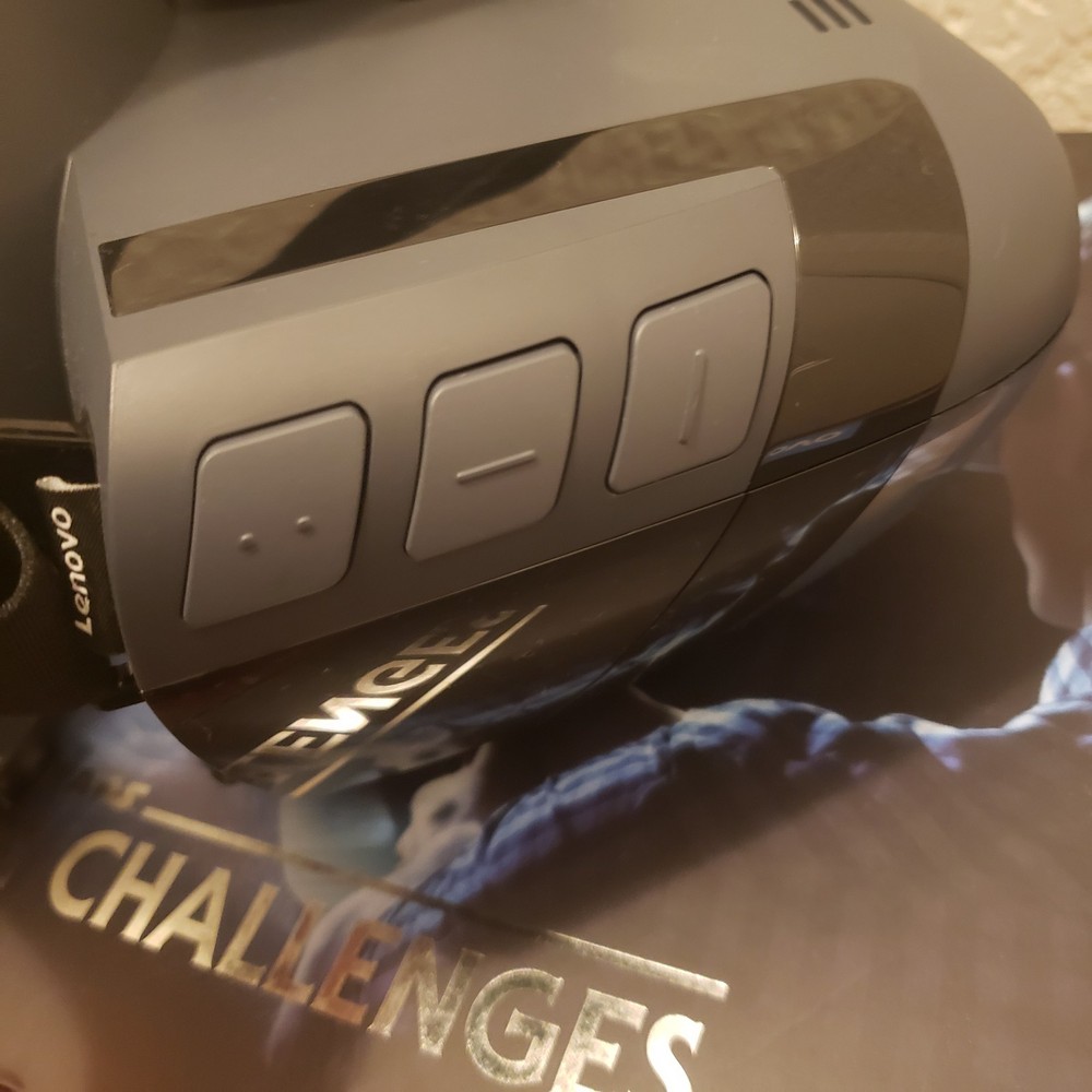 Lenovo -Star Wars- Jedi Challenges Virtual Reality With Box