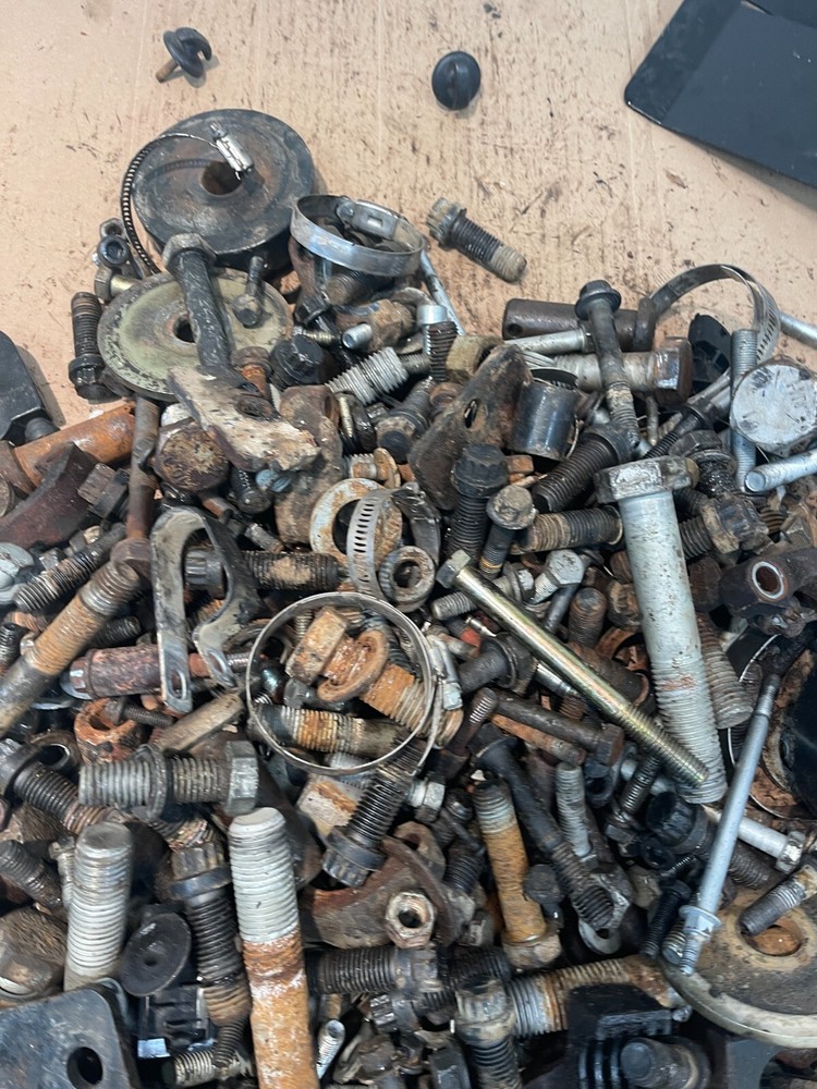 Case IH Patriot 3230 Sprayer Bolts & Hardware