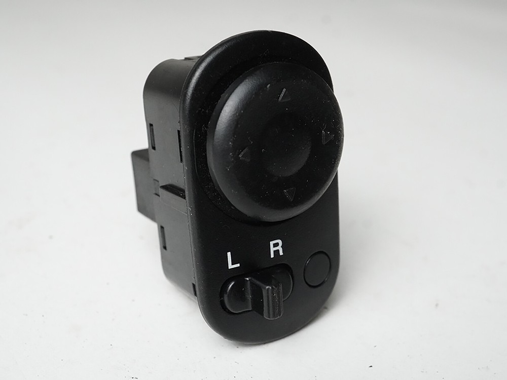 2005 - 2008 Suzuki Reno Forenza Mirror Adjust Power Control BuTTon Switch OEM