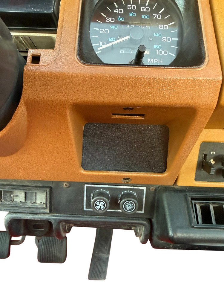 Replacement Dash Switch Bezel for 1987-1995 Jeep YJ, Black Dashboard Panel Mount