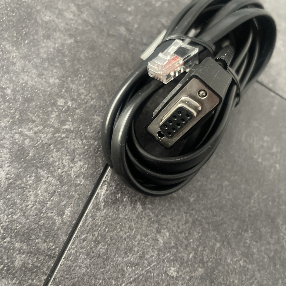 HP. V2 Console Cable