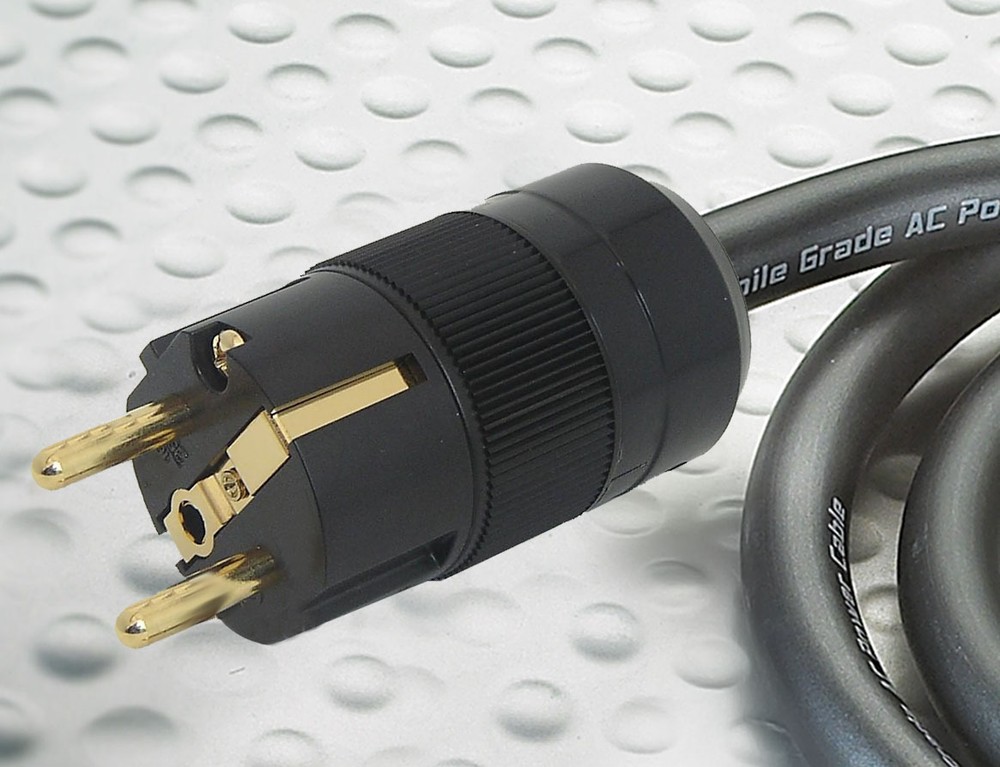 DH Labs Silver Sonic Encore 1 meter SCHUKO to IEC AC Shielded Power Cable
