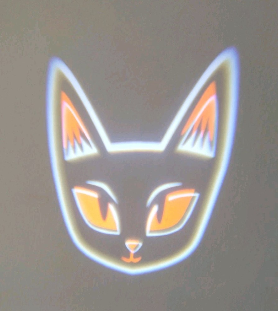 Hyde and Eek - Black Cat - Motion Projector Blinking Eye Cat-Target/ Halloween