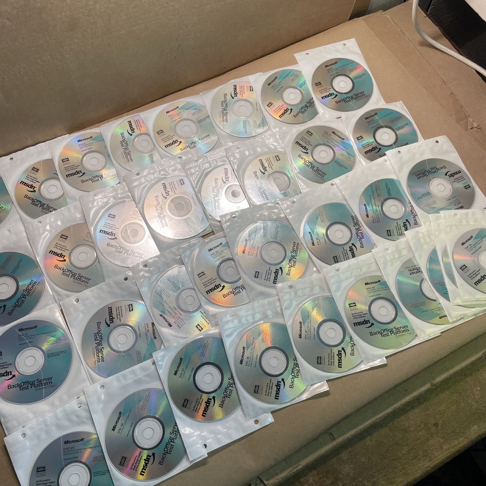 Microsoft MSDN Back Office Server Test Platform Discs 1-35 Jan. 2000 Euro Pack I
