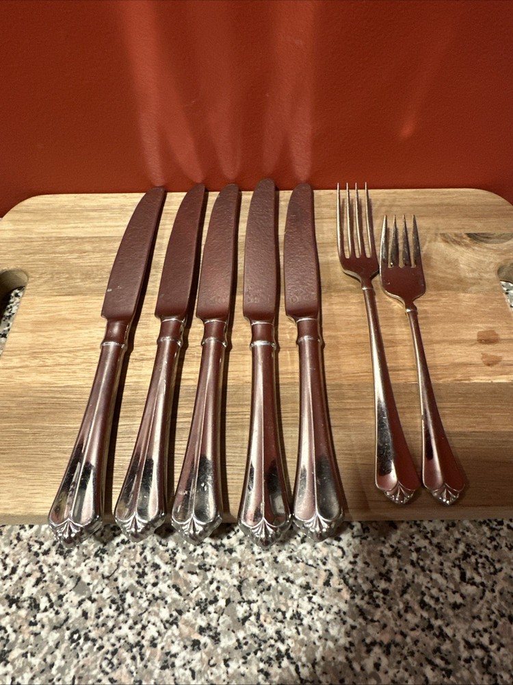 Oneida Knives & Forks