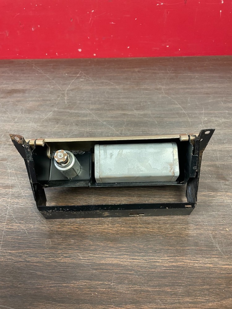 1965 BUICK ELECTRA 225 CIGARETTE LIGHTER/ASHTRAY ASSEMBLY 522