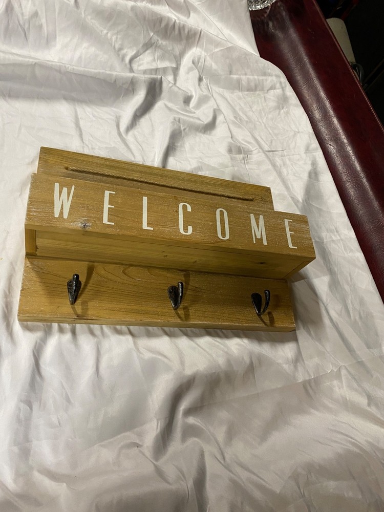 Wall-mounted Key Mail Shelf, Rustic Rack for Keys Letters Bills Coats