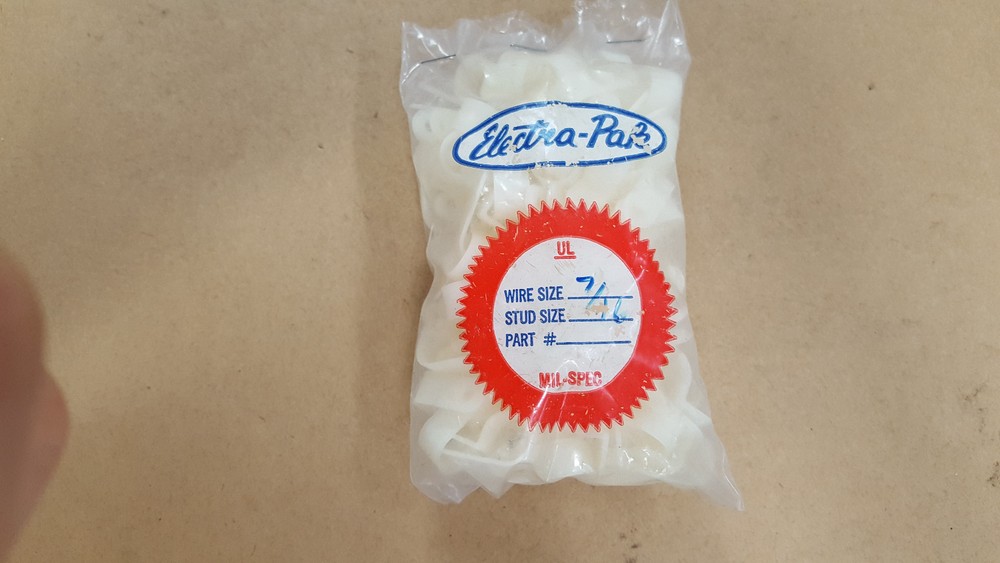 100PCS 7/16" ELECTRO PAK NYLON CABLE CLAMP
