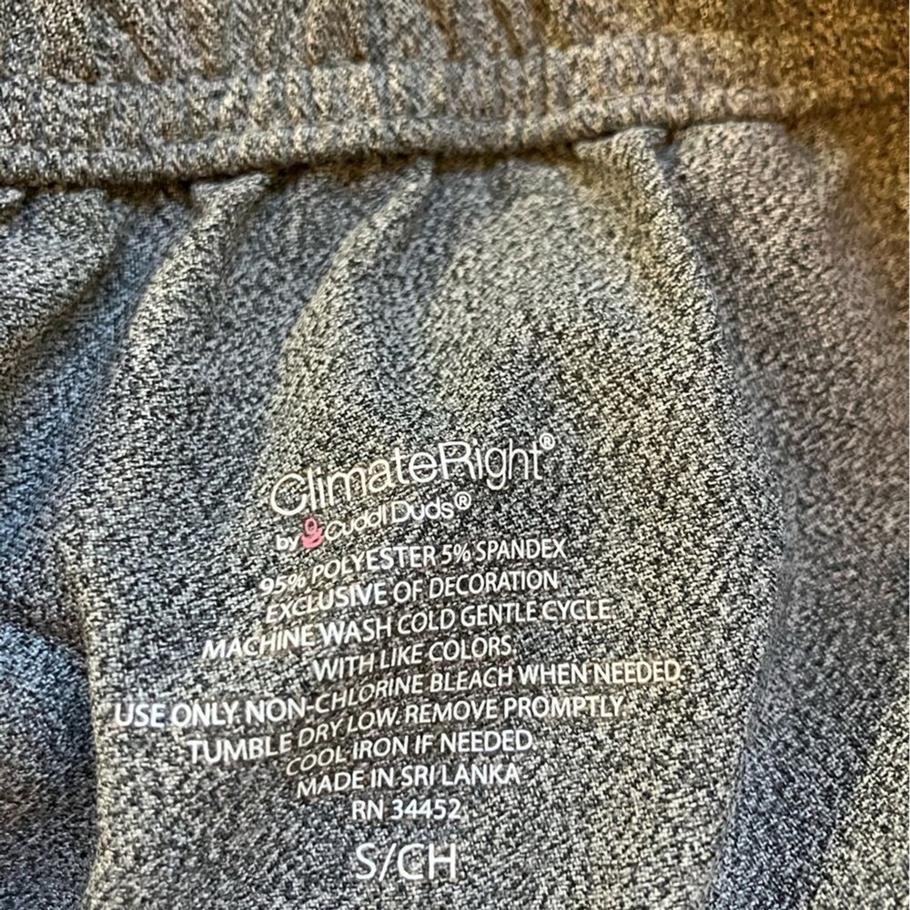 Climate Right Cuddl Duds scrub set, gray, Excellent condition, size small
