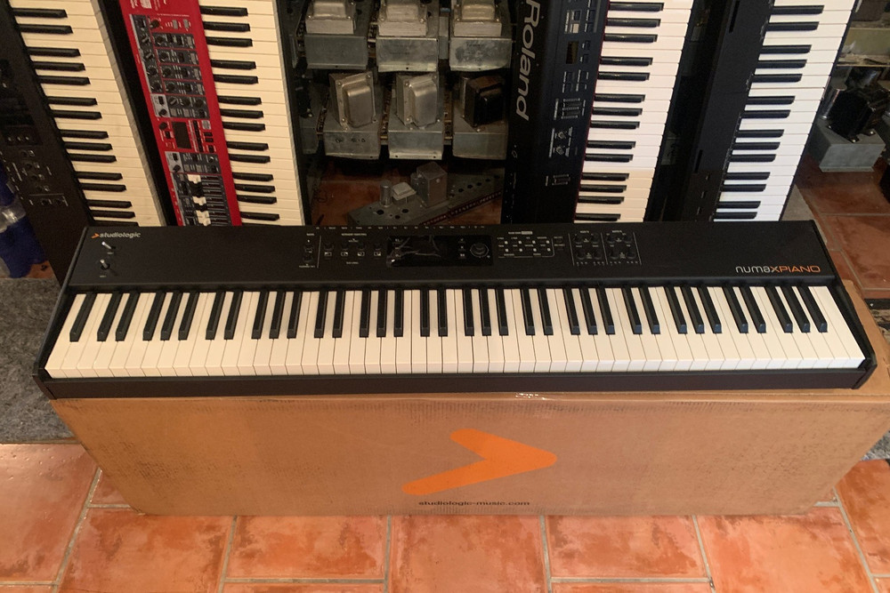StudioLogic Numa X Piano 88 Note Hammer Action