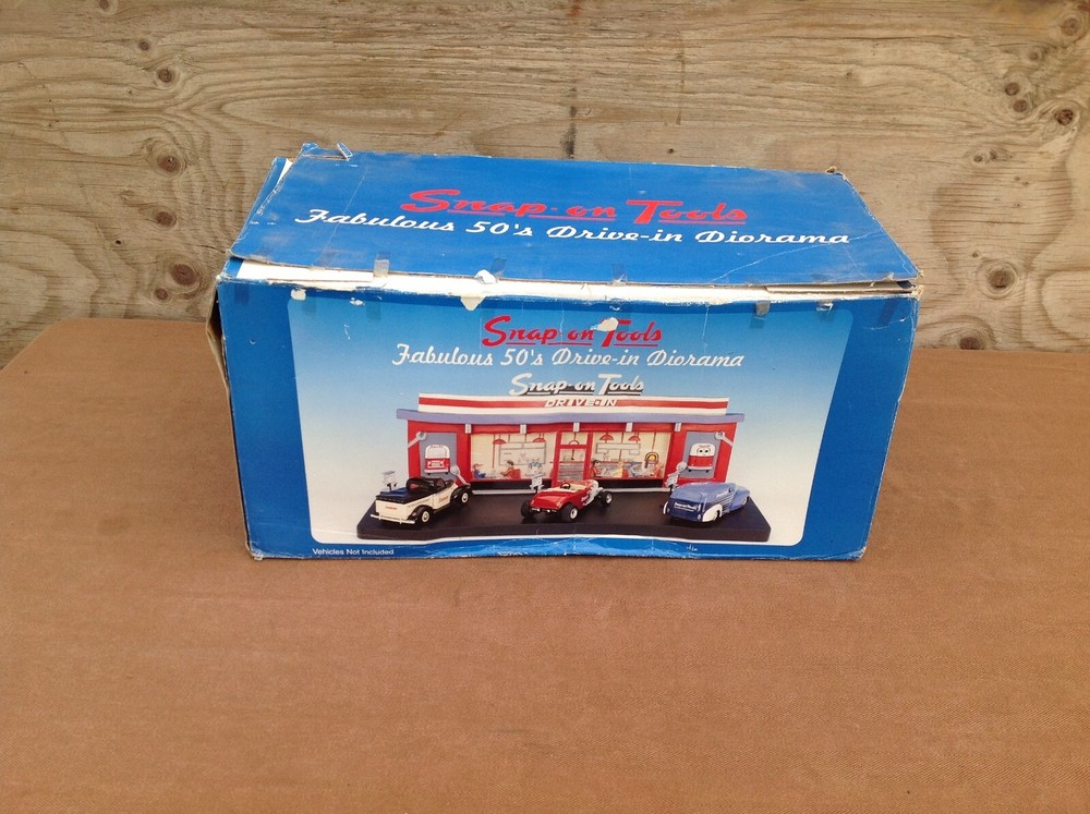Snap-On Tools Fabulous 50's Drive-In Diorama