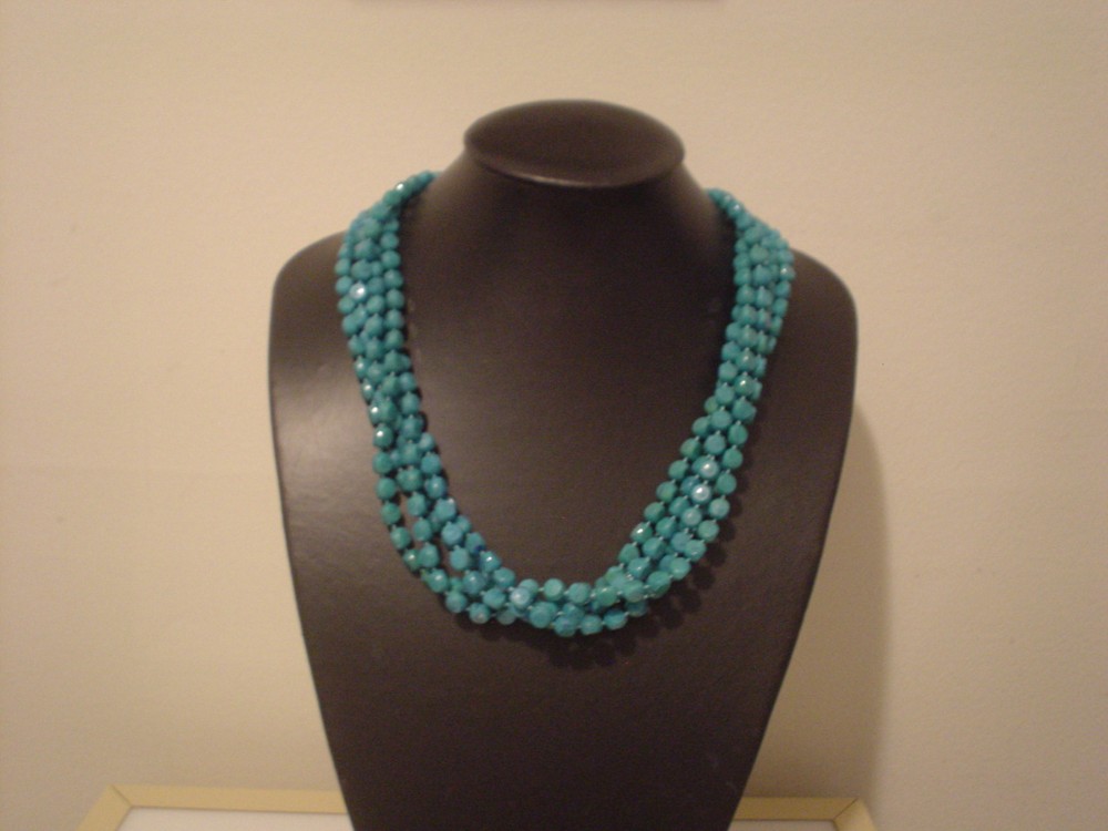 green plastic bead 24" long necklace multistrand 5 strands