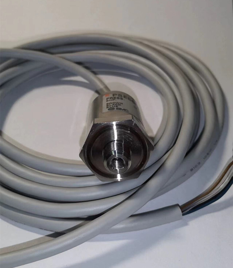 SMC PSE560-01 pressure sensor 0-1MPa 12-24VDC