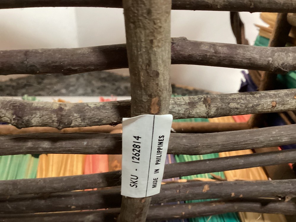 GRAPEVINE WITH WEAVNG PAPER RATTAN CANE