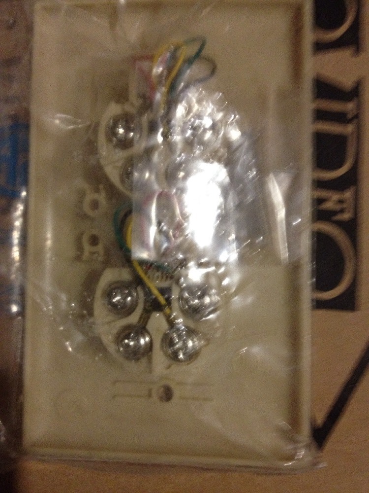 Modular Phone Jack communication circuit accessory 68 / 2A LR-69215