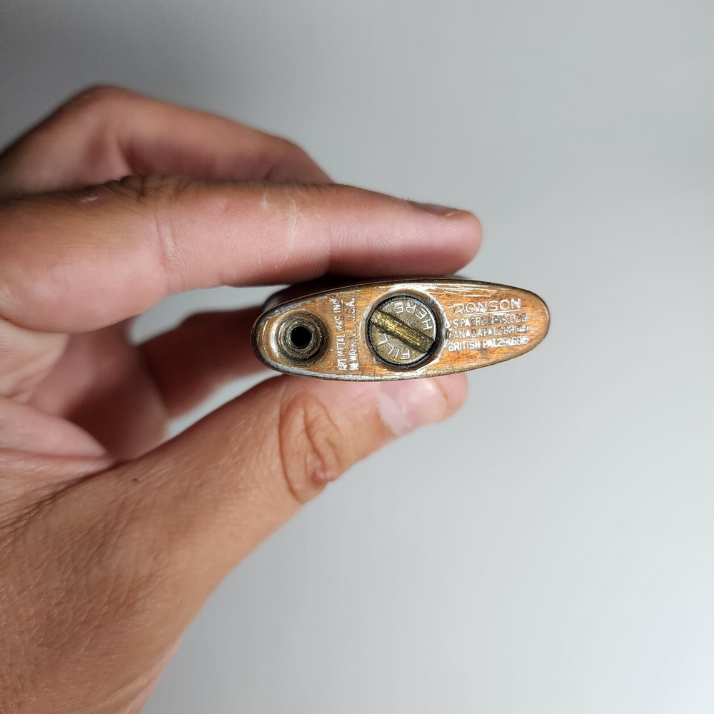 Vintage Ronson Standard Lighter - WW2 - WOW! NOT COMPLETE