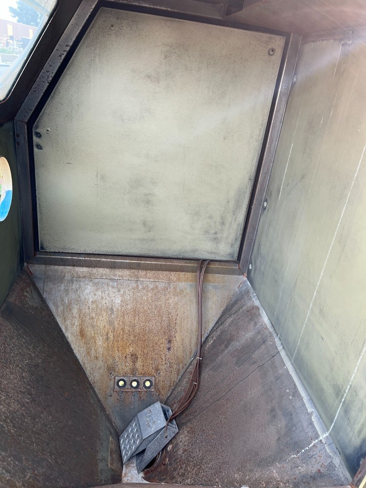 CLEMCO BLAST CABINET