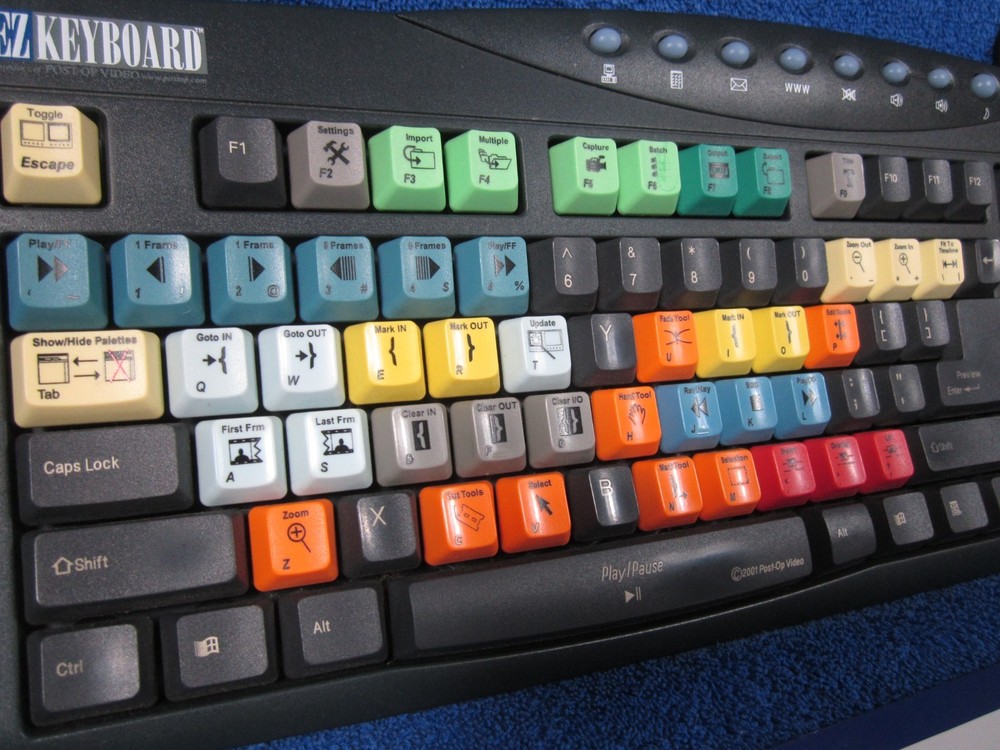 Adobe Premiere 6.5 Smartsound Video Bundle Tutorial Bonus Content Disks Keyboard