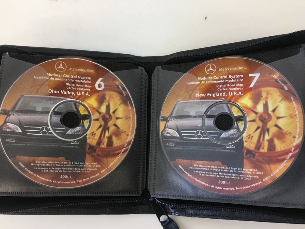 MERCEDES 20 DISC CD FOLDER MAGAZINE CD STORAGE ACCESSORY BOX W/NAVIGATION CD