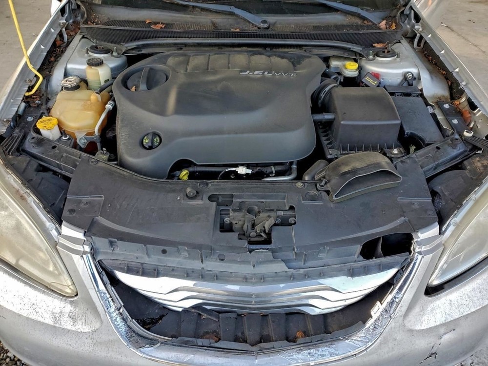 200 2011 Glove Box 4901753