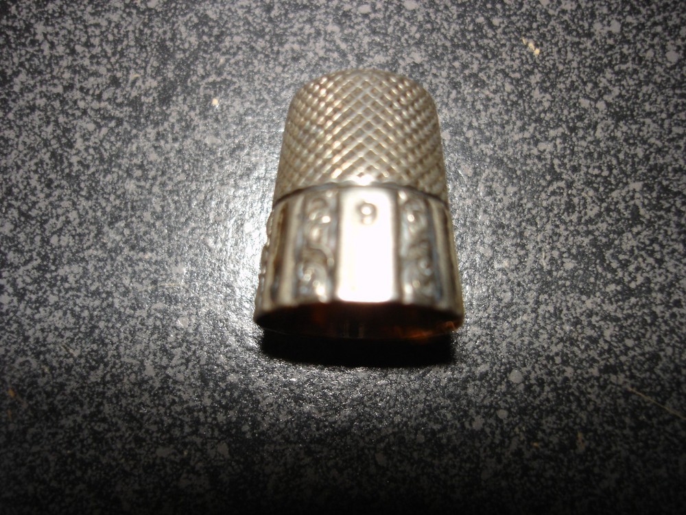 Vintage sterling silver thimble size 9