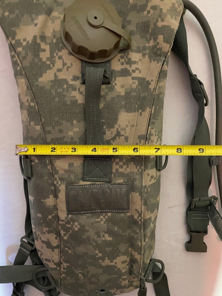 CamelBak Hydration Water Carrier With Bladder Backpack Camo