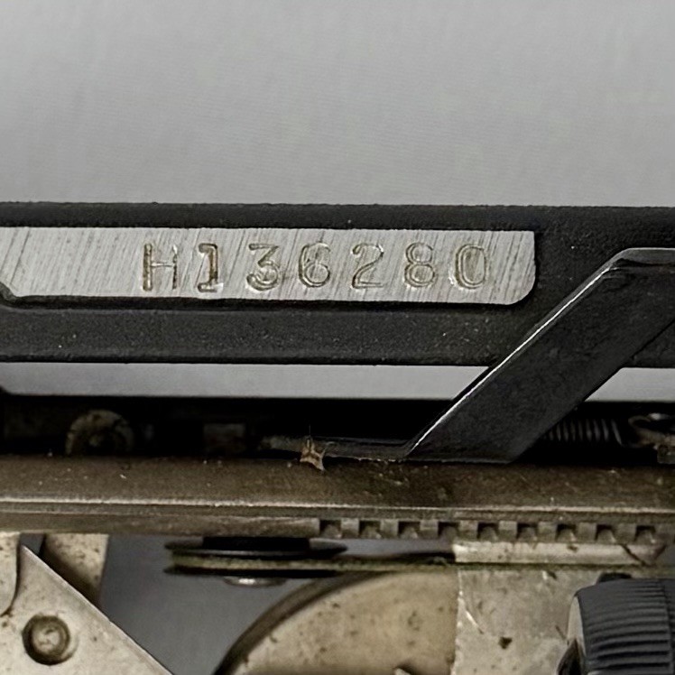 Remington Noiseless Model 7 Typewriter Working with Case